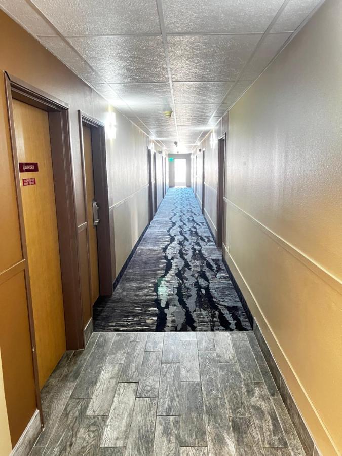 Designer Inn And Suites Toledo Eksteriør billede