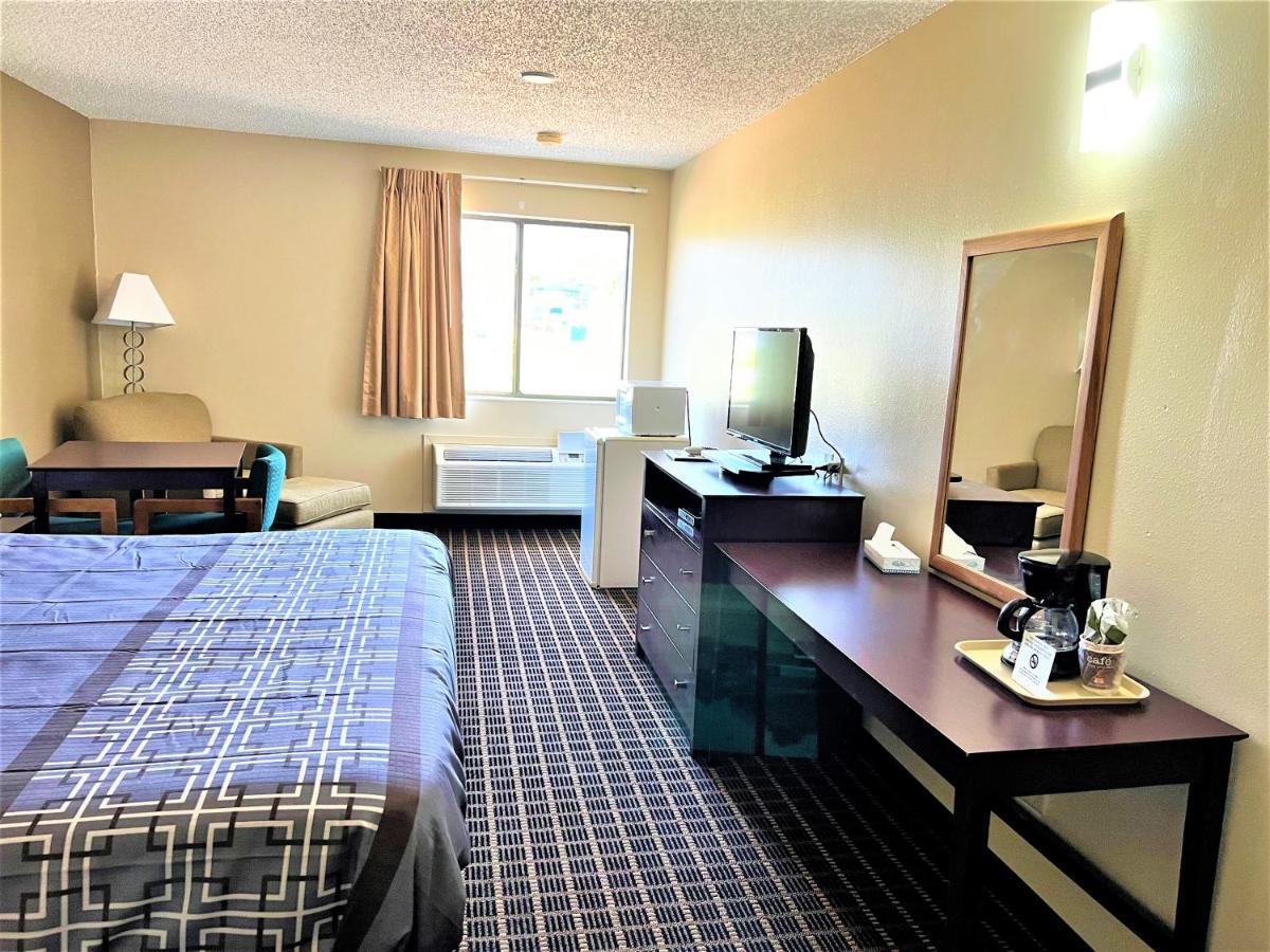 Designer Inn And Suites Toledo Eksteriør billede